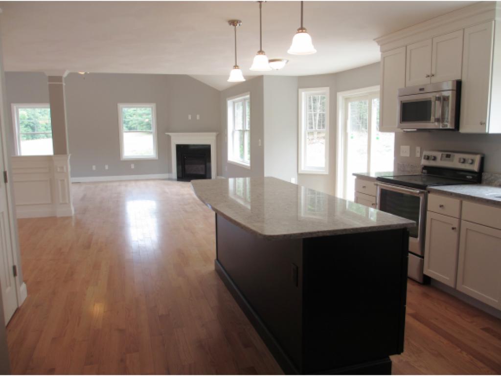 422 Mountain Road Concord, NH 03301 - Photo 9 of 33