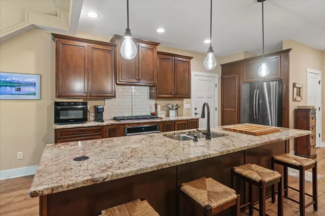 $599,900 | 316 Compass Drive, Jasper, TN 37347