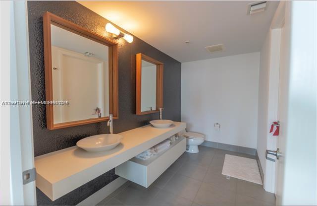 92 Southwest 3rd Street, Unit 1802 Miami, FL 33130 - Photo 14 of 19