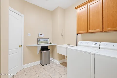 $267,500 | 305 Crossbow Drive, New Iberia, LA 70563