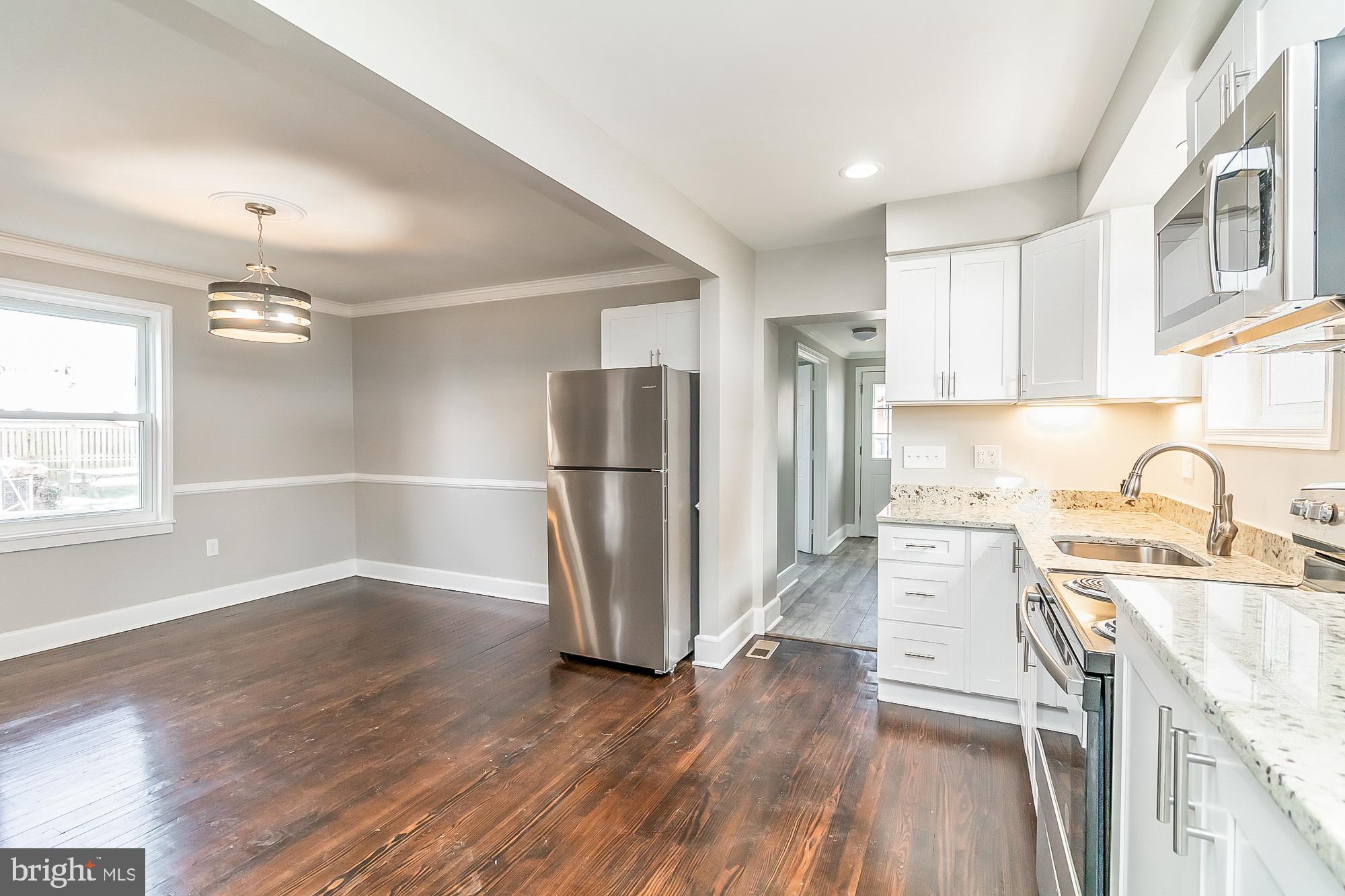 33 Northship Road Baltimore, MD 21222 - Photo 17 of 42 Kitchen/Dining Area