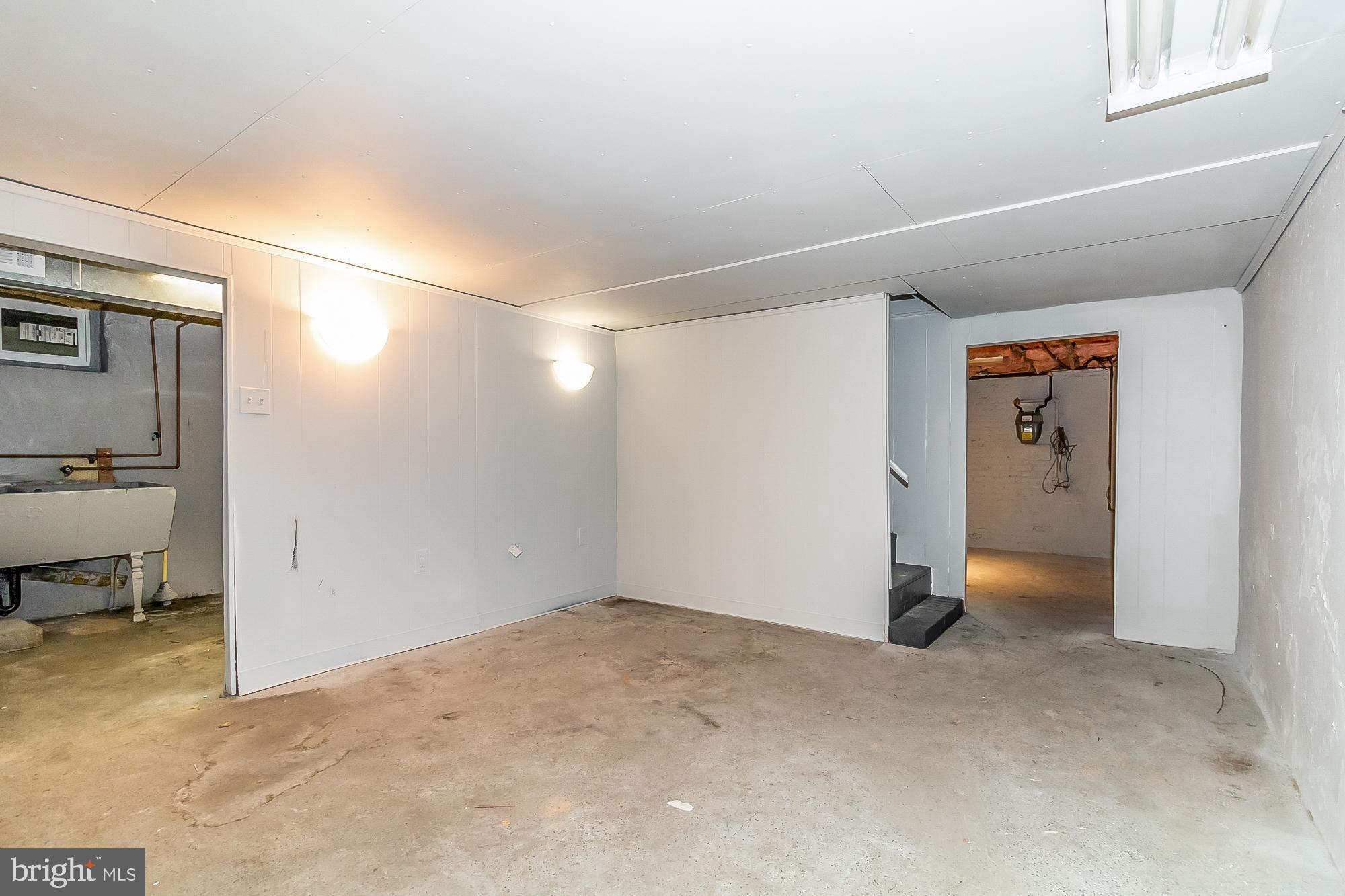 33 Northship Road Baltimore, MD 21222 - Photo 33 of 42 Clubroom Area