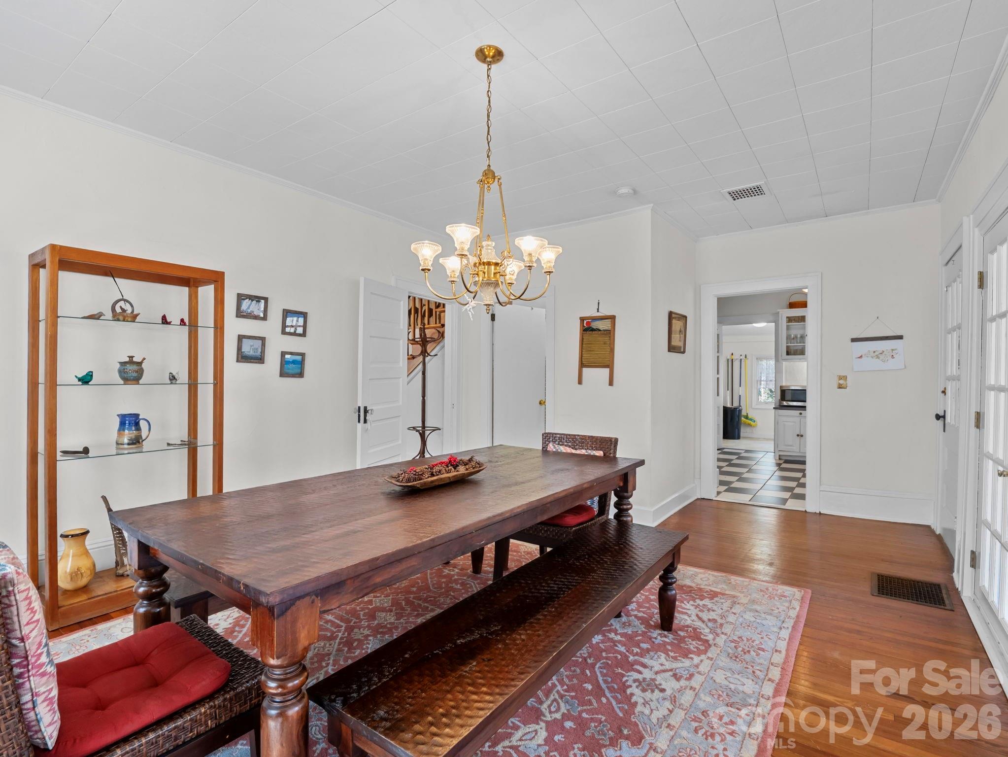 439 Lockhart Road Tryon, NC 28782 - Photo 10 of 43 a dining room with furniture and window