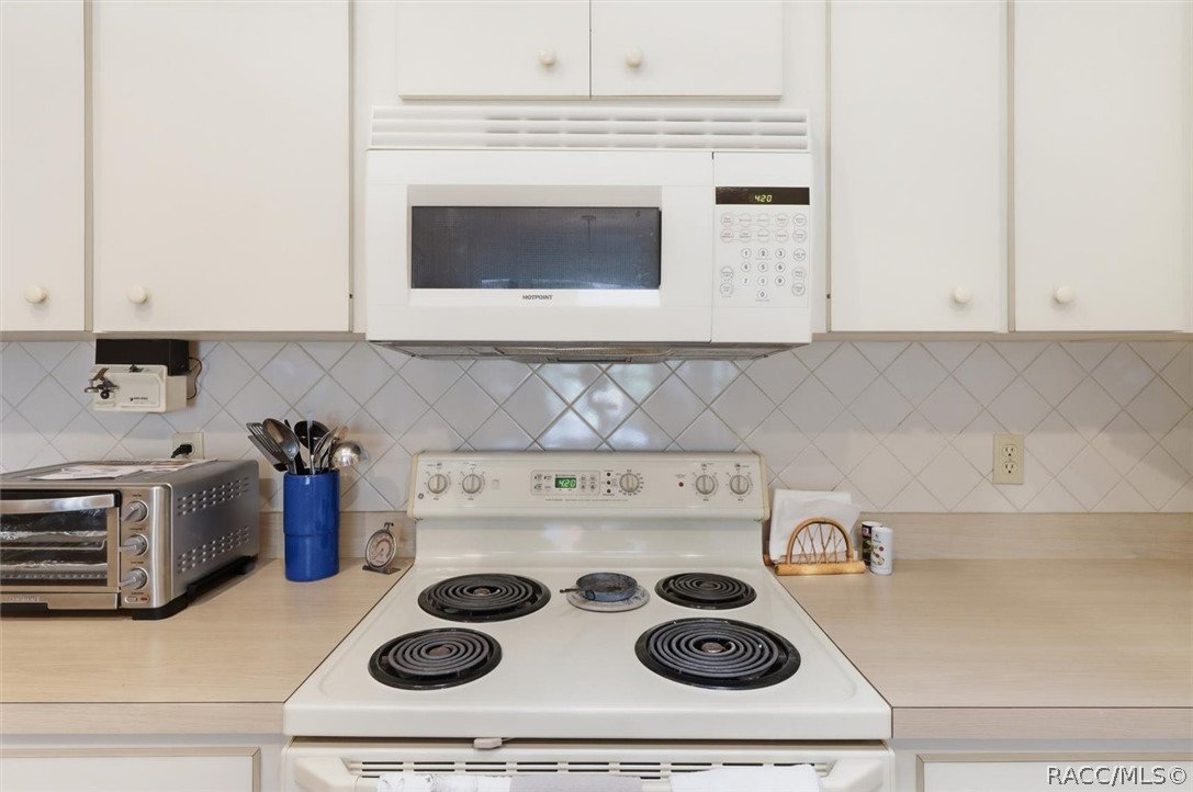 6714 East Waybridge Court Inverness, FL 34452 - Photo 15 of 47 Kitchen