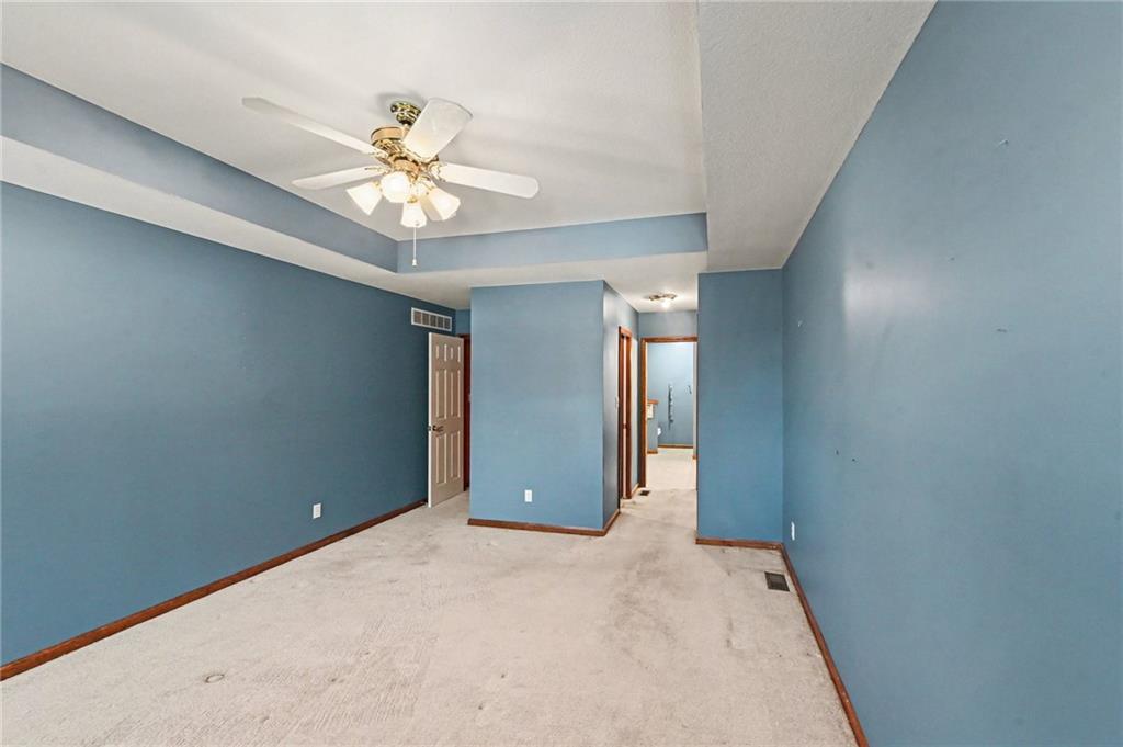 2448 Southwest Golf View Court Topeka, KS 66614 - Photo 13 of 30