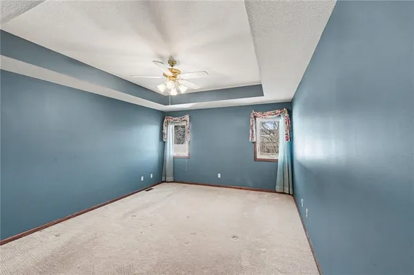 $289,000 | 2448 Southwest Golf View Court, Topeka, KS 66614