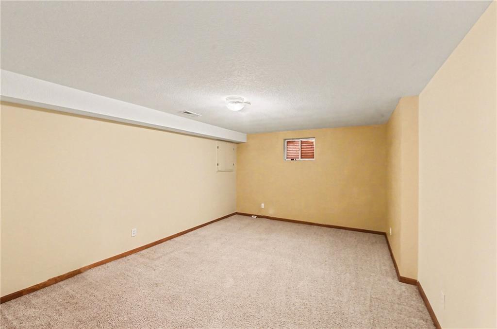 2448 Southwest Golf View Court Topeka, KS 66614 - Photo 22 of 30