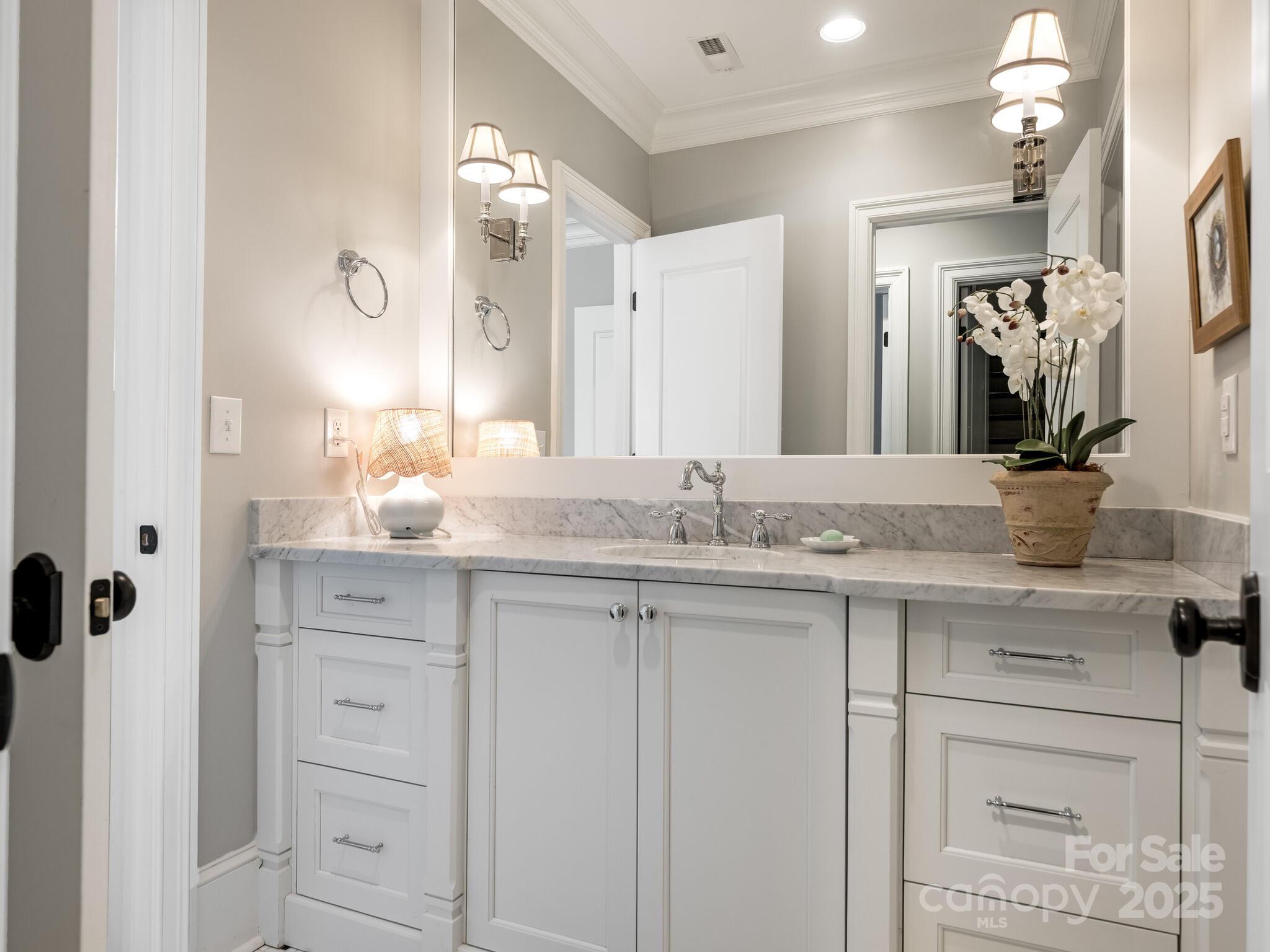 2432 Westfield Road Charlotte, NC 28207 - Photo 33 of 42 Gallery Image 33