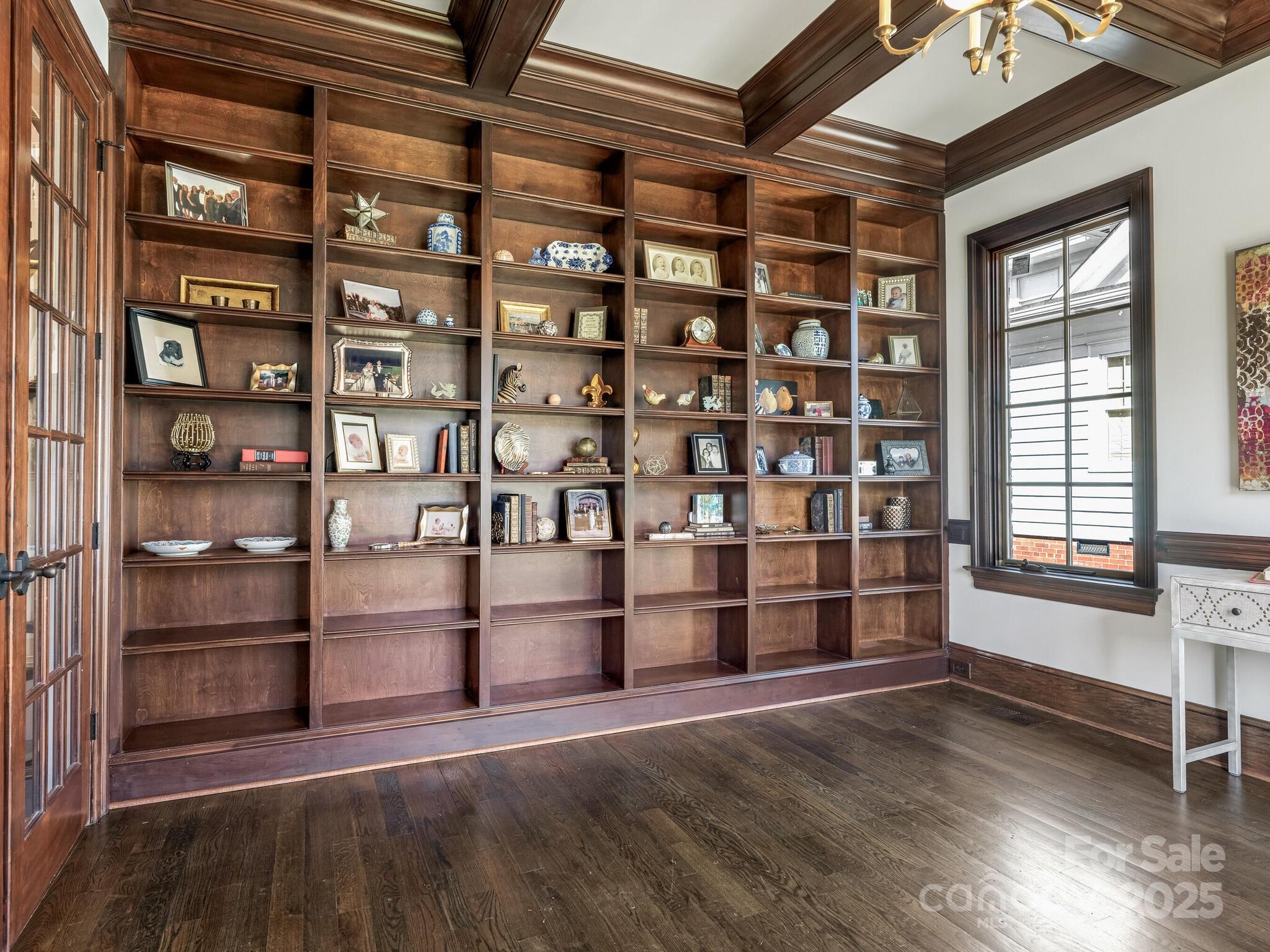 2432 Westfield Road Charlotte, NC 28207 - Photo 7 of 42 Gallery Image 7