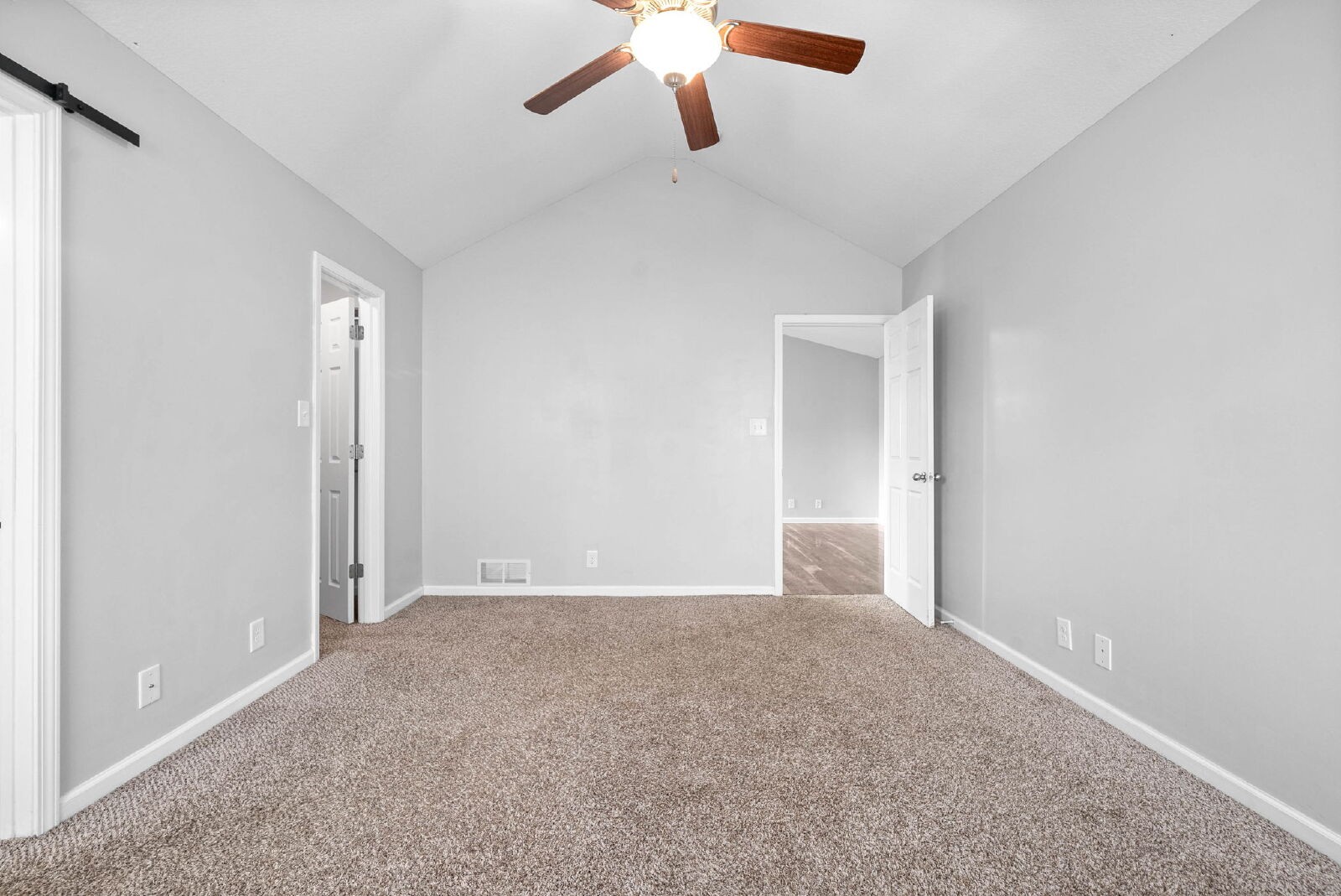 935 Hugh Hunter Road Oak Grove, KY 42262 - Photo 15 of 26