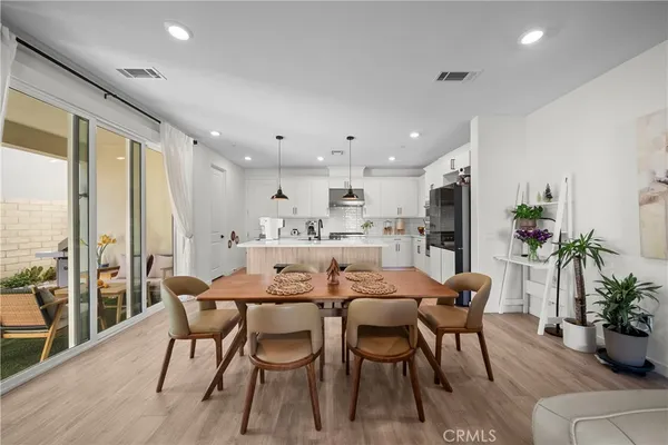 $739,800 | 27616 Symphony Place, Valencia, CA 91381