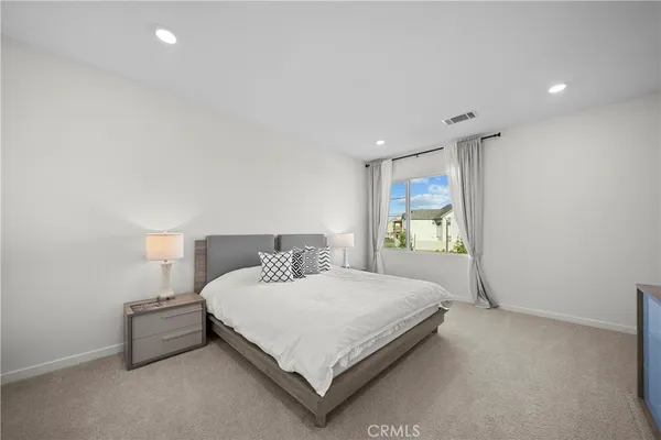 $739,800 | 27616 Symphony Place, Valencia, CA 91381