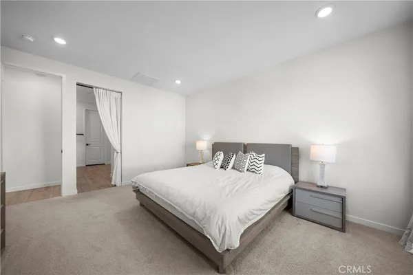 $739,800 | 27616 Symphony Place, Valencia, CA 91381