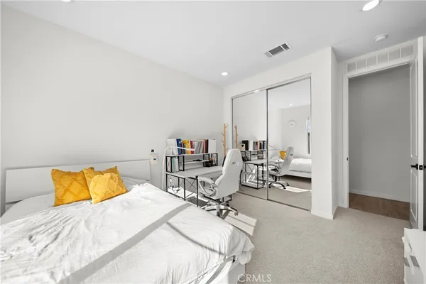 $739,800 | 27616 Symphony Place, Valencia, CA 91381