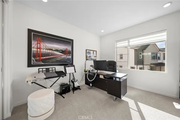 $739,800 | 27616 Symphony Place, Valencia, CA 91381