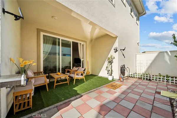 $739,800 | 27616 Symphony Place, Valencia, CA 91381