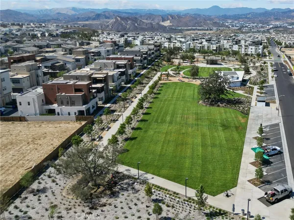 $739,800 | 27616 Symphony Place, Valencia, CA 91381