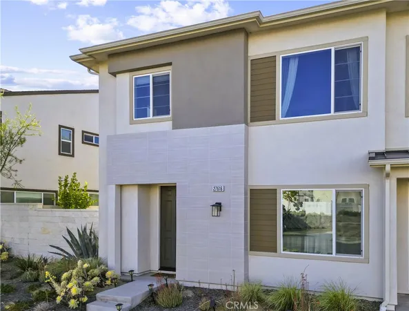 $739,800 | 27616 Symphony Place, Valencia, CA 91381