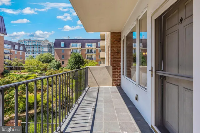 $3,900 | 8101 Connecticut Avenue, Unit N409, Chevy Chase, MD 20815