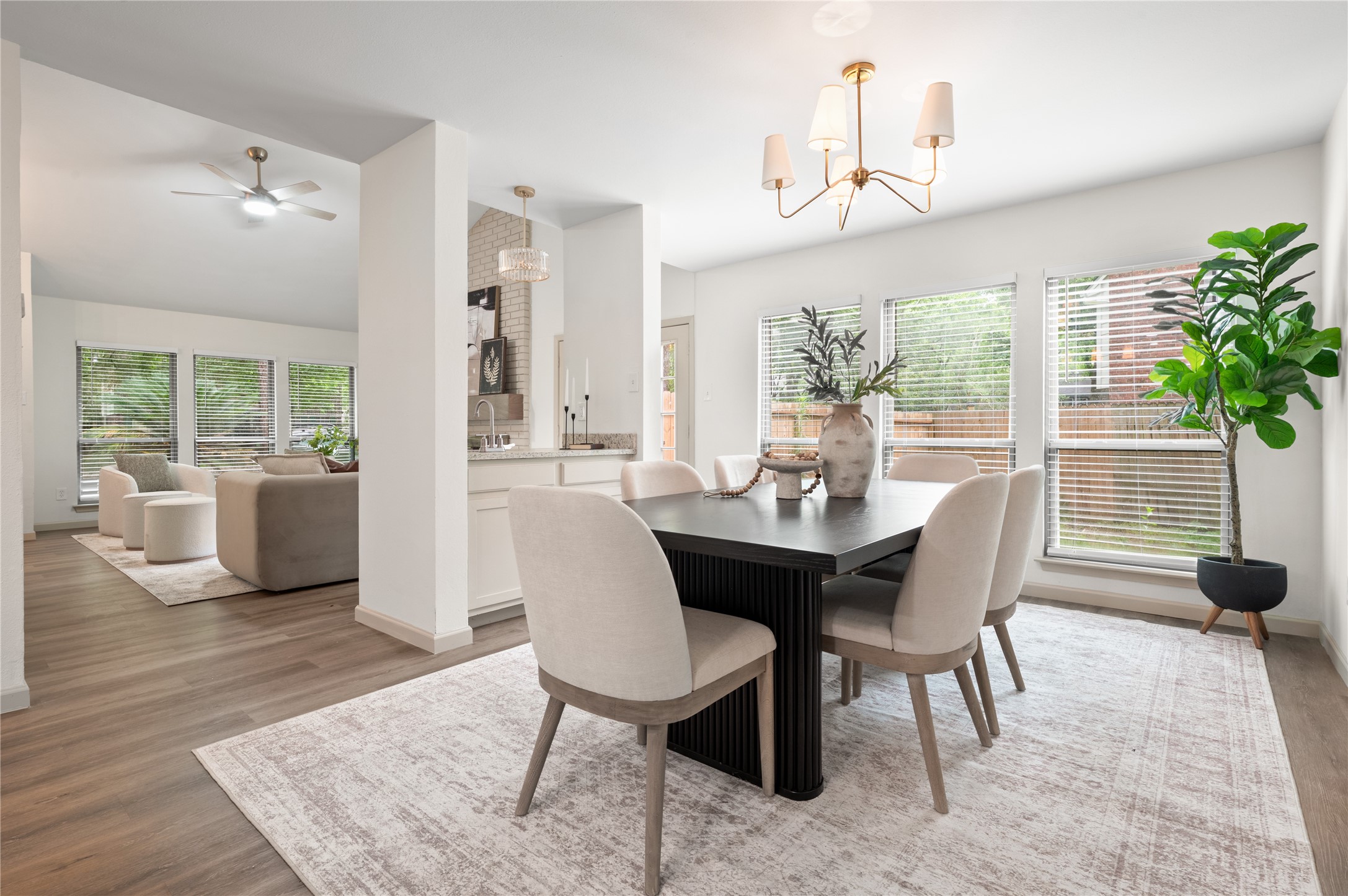 7 South Cypress Pine Drive The Woodlands, TX 77381 - Photo 7 of 19