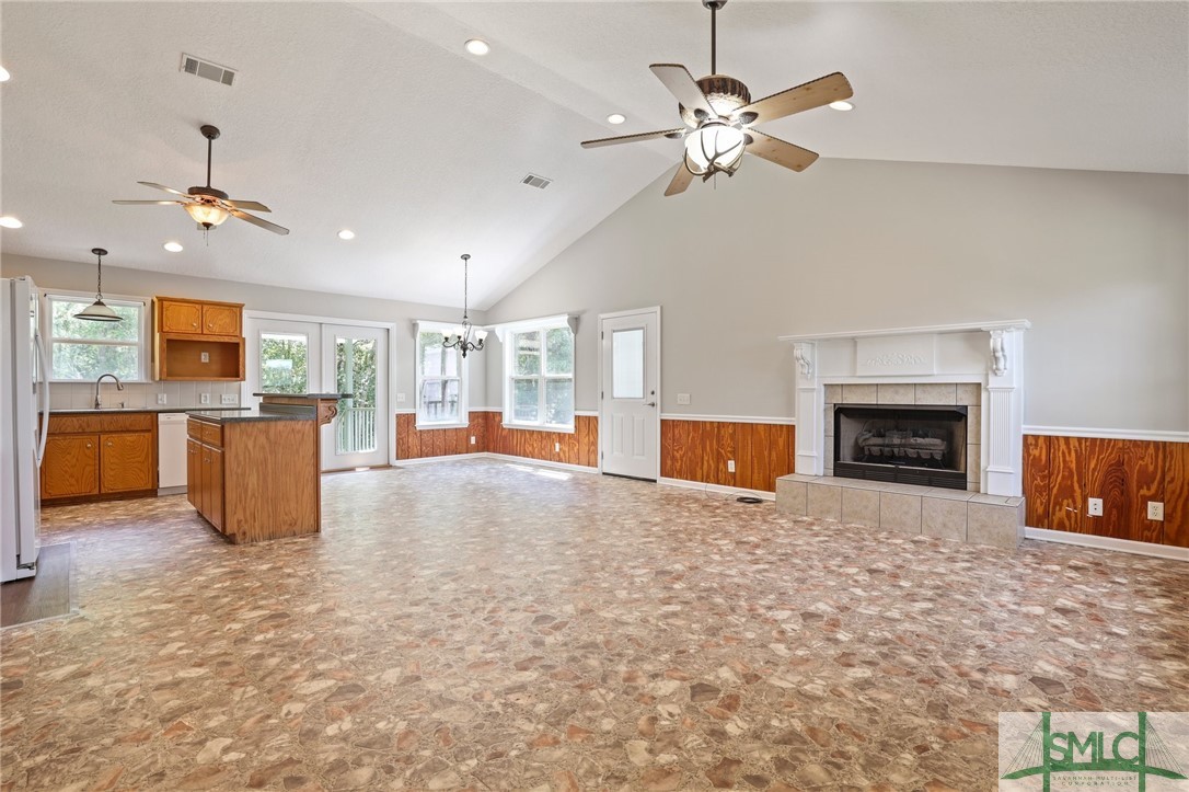 621 Aaron Holland Road Jesup, GA 31545 - Photo 11 of 41 Gallery Image 11