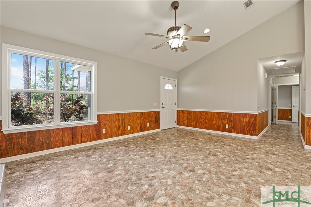 621 Aaron Holland Road Jesup, GA 31545 - Photo 13 of 41 Gallery Image 13