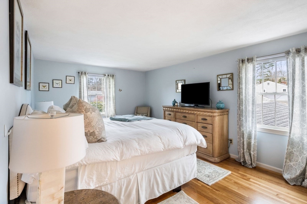 312 Holly Road Marshfield, MA 02050 - Photo 17 of 37 Gallery Image 17