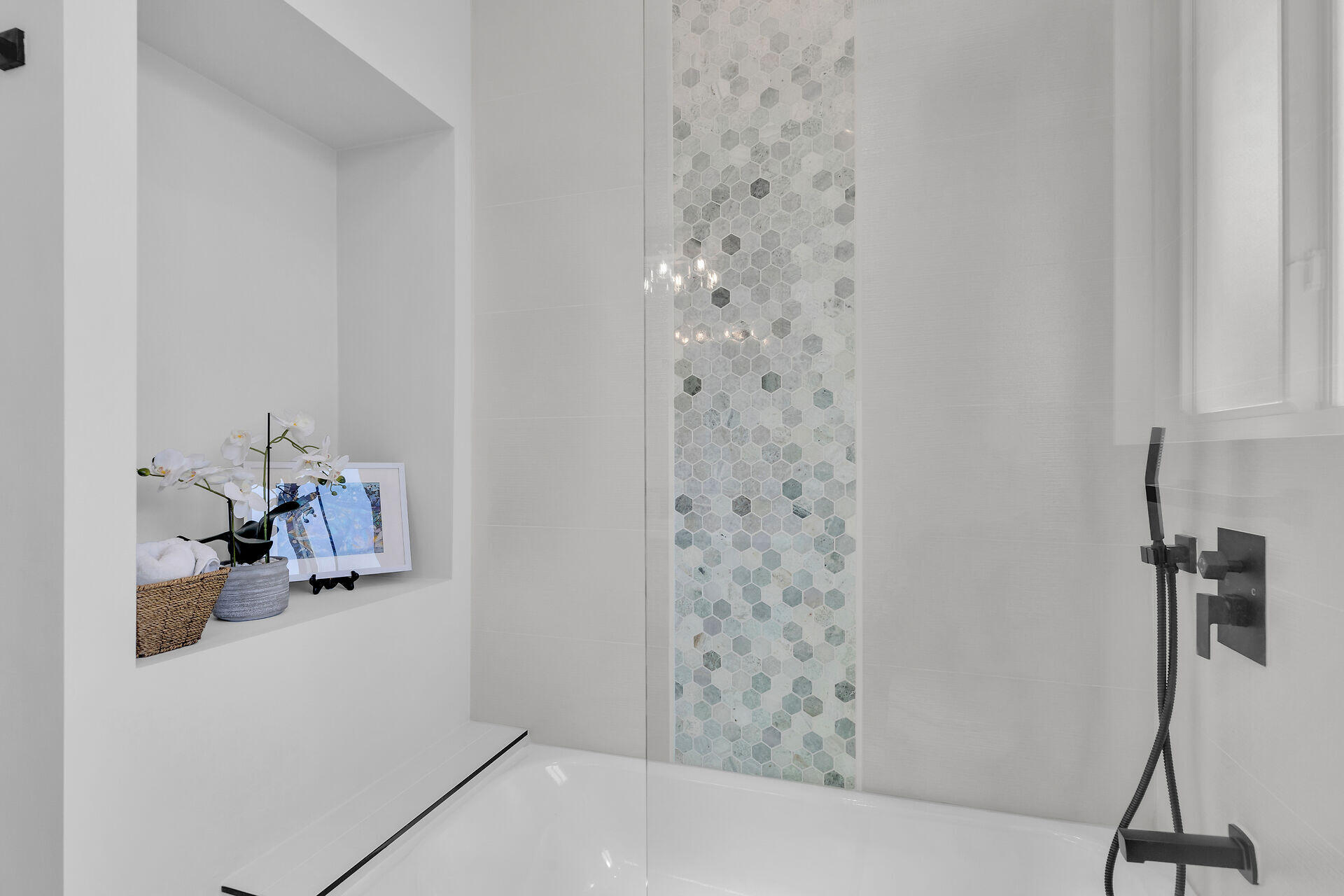 68 Coral Way Key Largo, FL 33037 - Photo 23 of 31 a bathroom with a shower