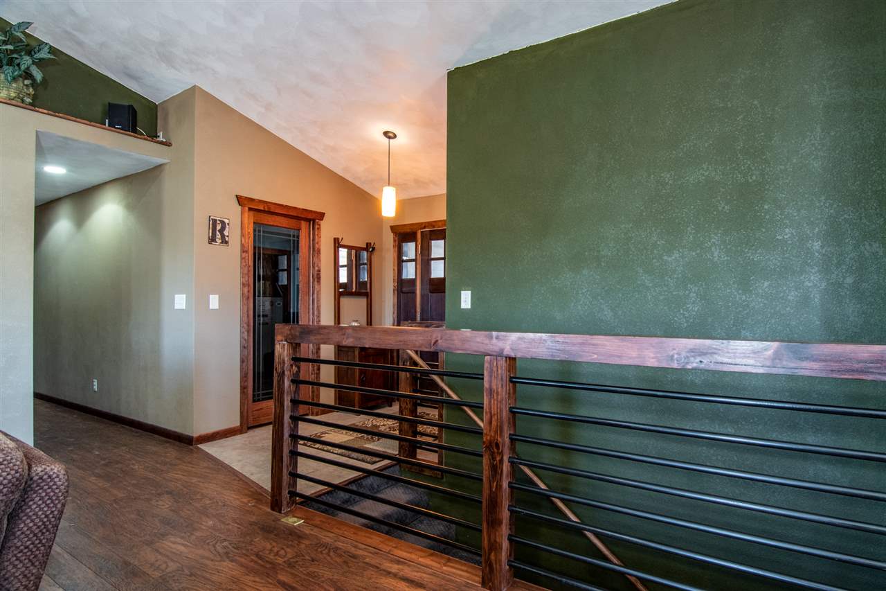 10024 Wheeler Road Durand, IL 61024 - Photo 9 of 25 a view of hall way with mirror