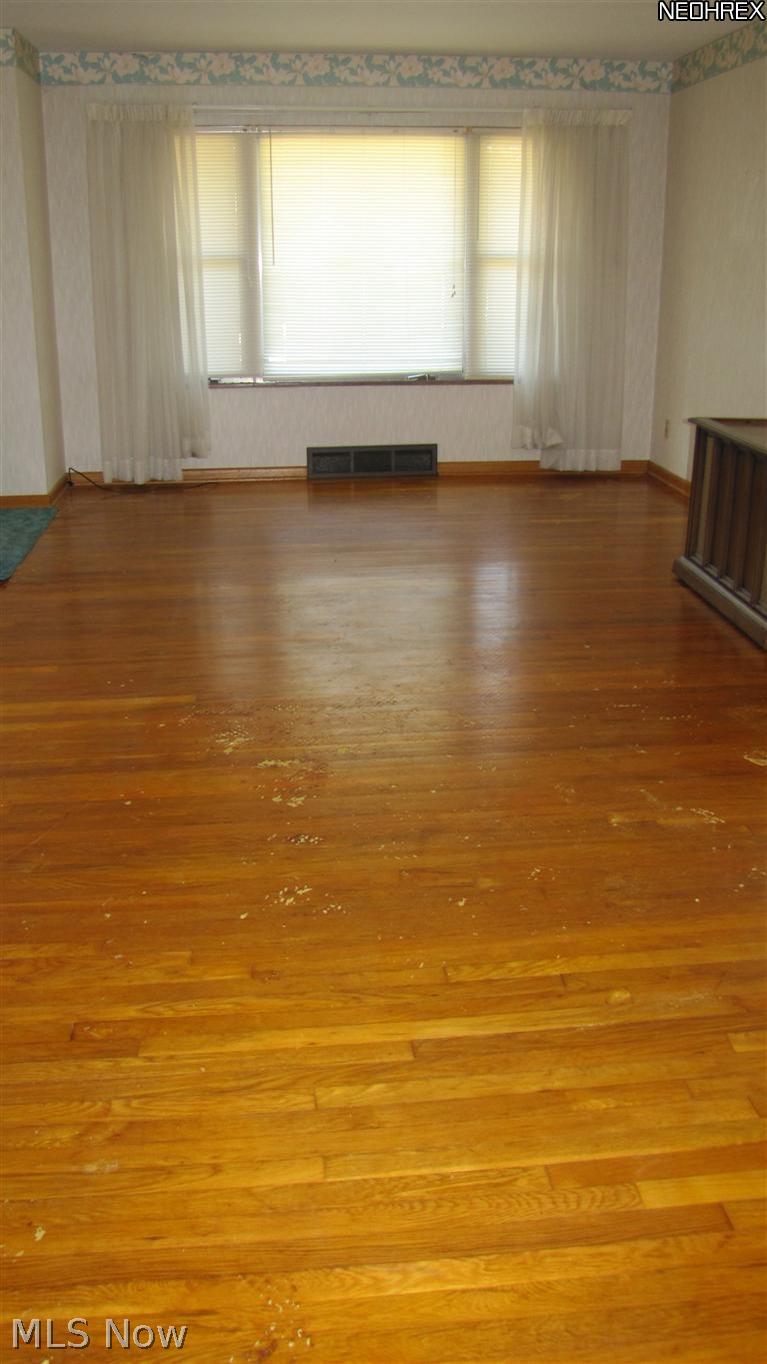 965 Chalker Street Akron, OH 44310 - Photo 2 of 19