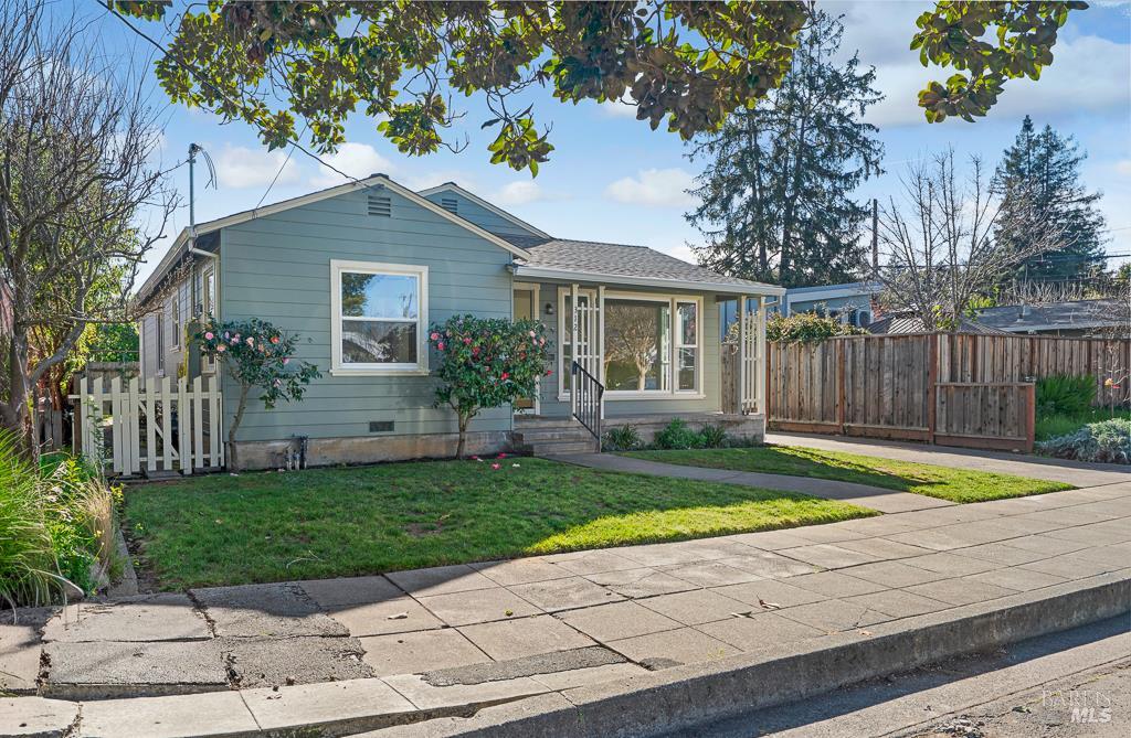 312 Benton Street Santa Rosa, CA 95401 - Photo 2 of 28