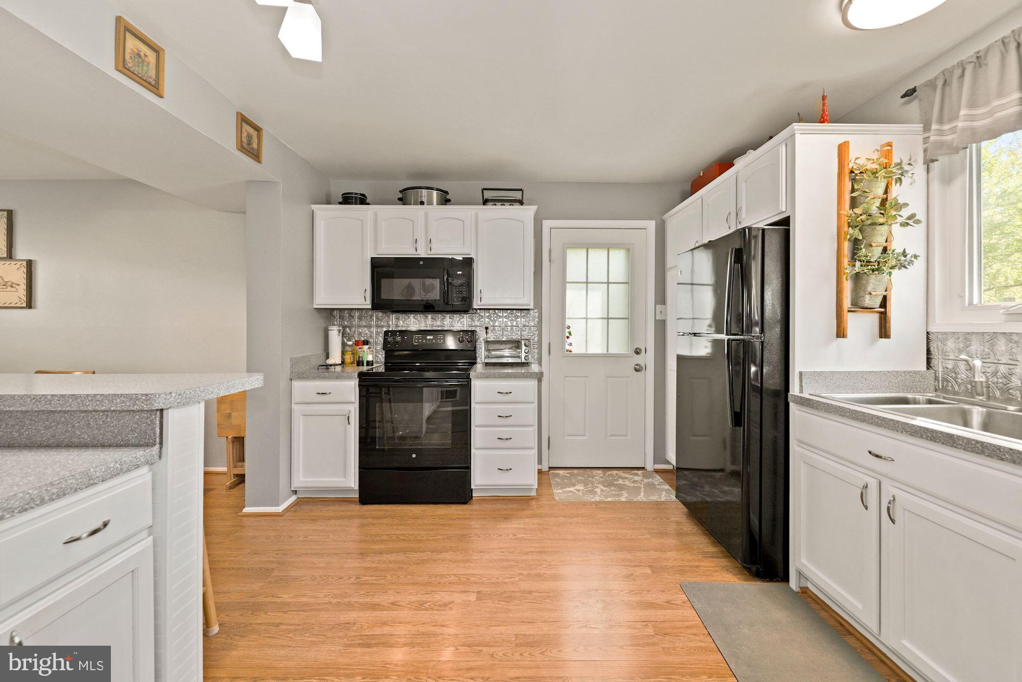 4105 Dahill Road Silver Spring, MD 20906 - Photo 3 of 31 Open kitchen