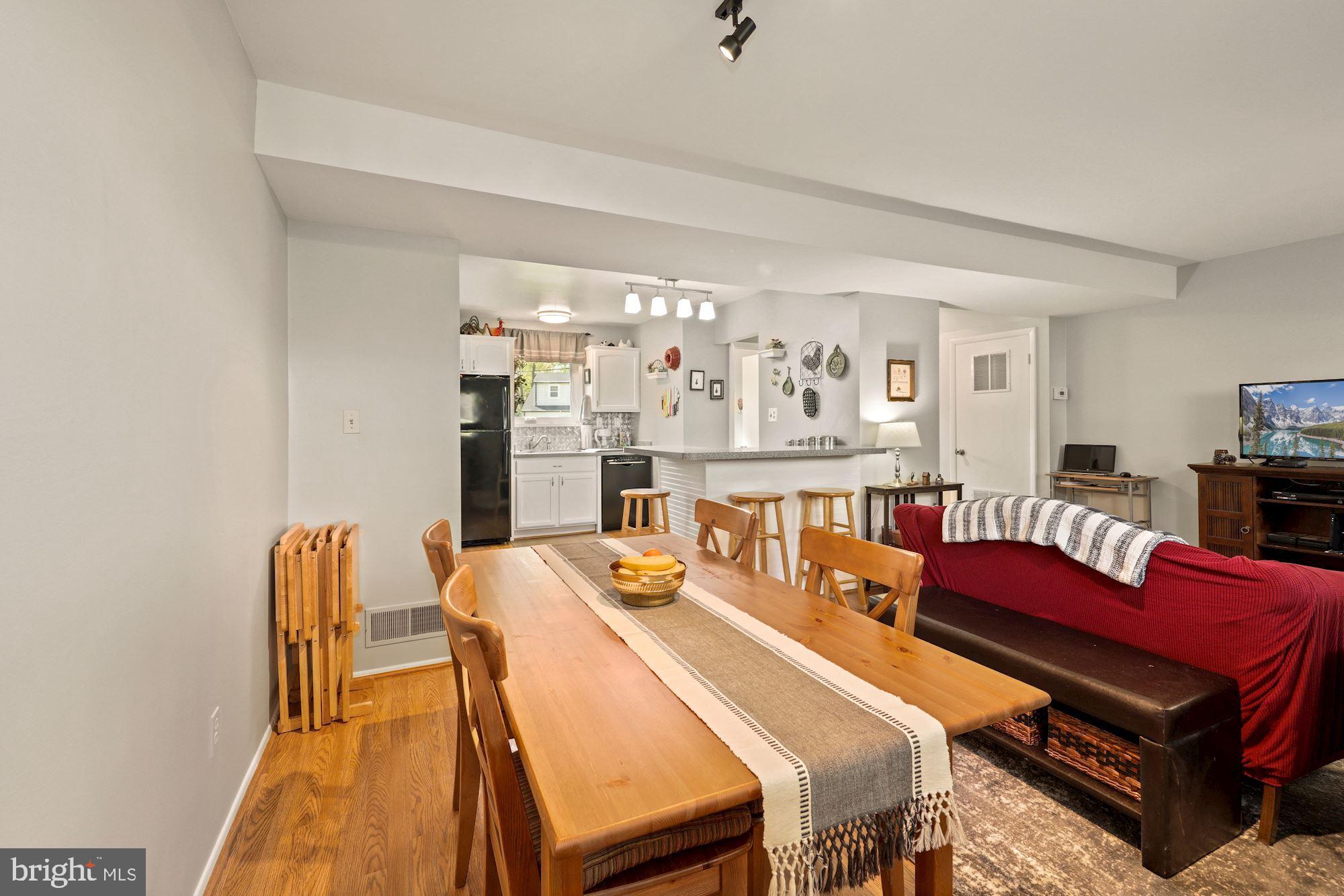4105 Dahill Road Silver Spring, MD 20906 - Photo 6 of 31 Informal dining room