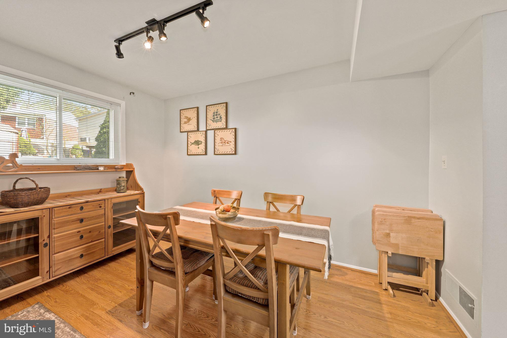 4105 Dahill Road Silver Spring, MD 20906 - Photo 10 of 31 Informal dining area