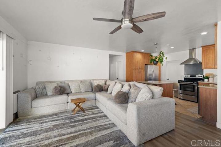 1409 5 D Drive El Cajon, CA 92021 - Photo 3 of 15