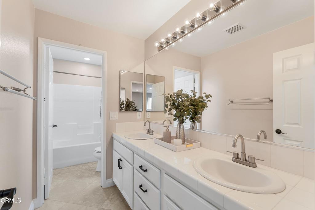 341 Huerta Street Oxnard, CA 93030 - Photo 22 of 33