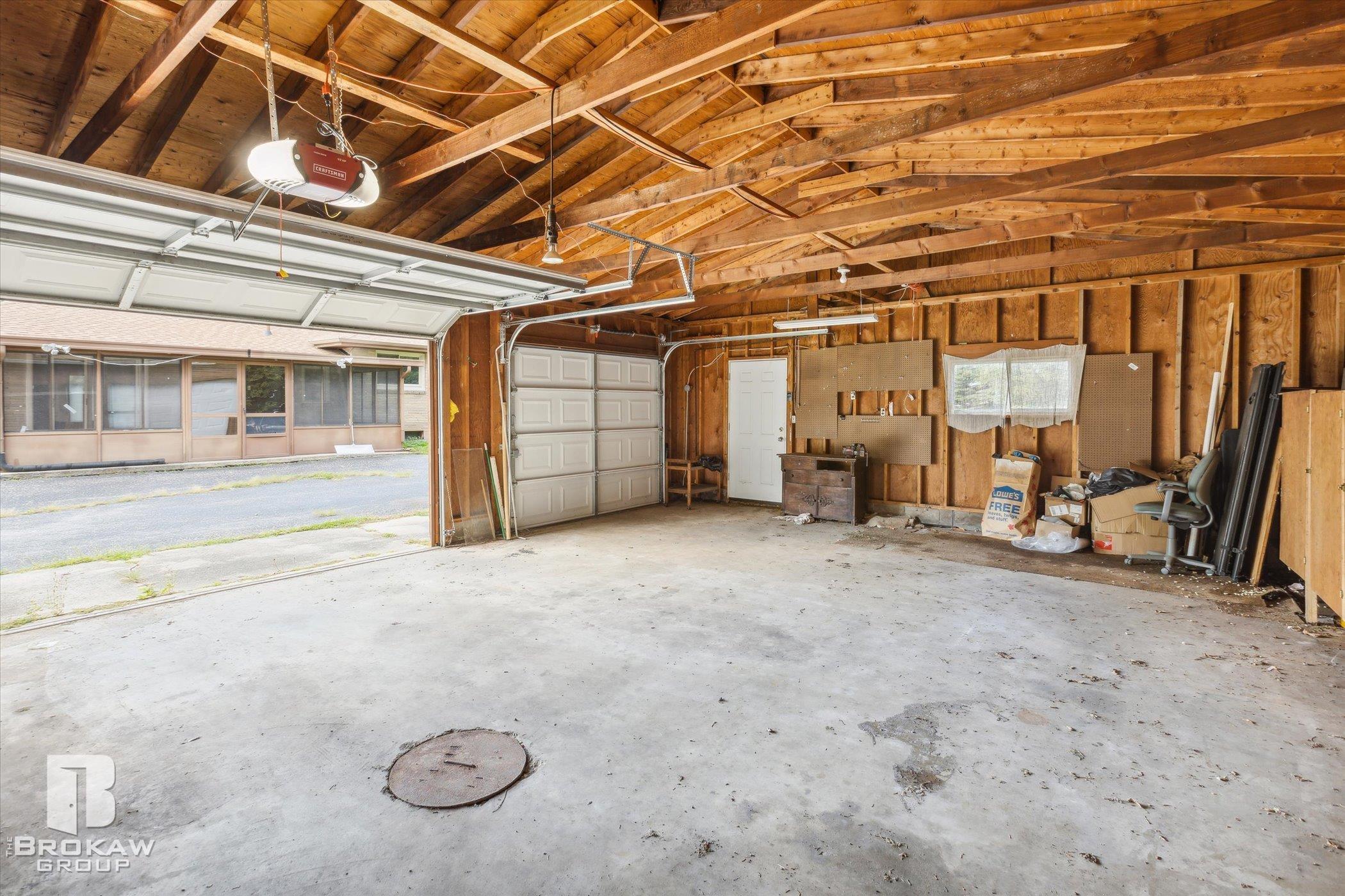1050 Cleaver Road Caro, MI 48723 - Photo 35 of 39 50122181-34.JPG