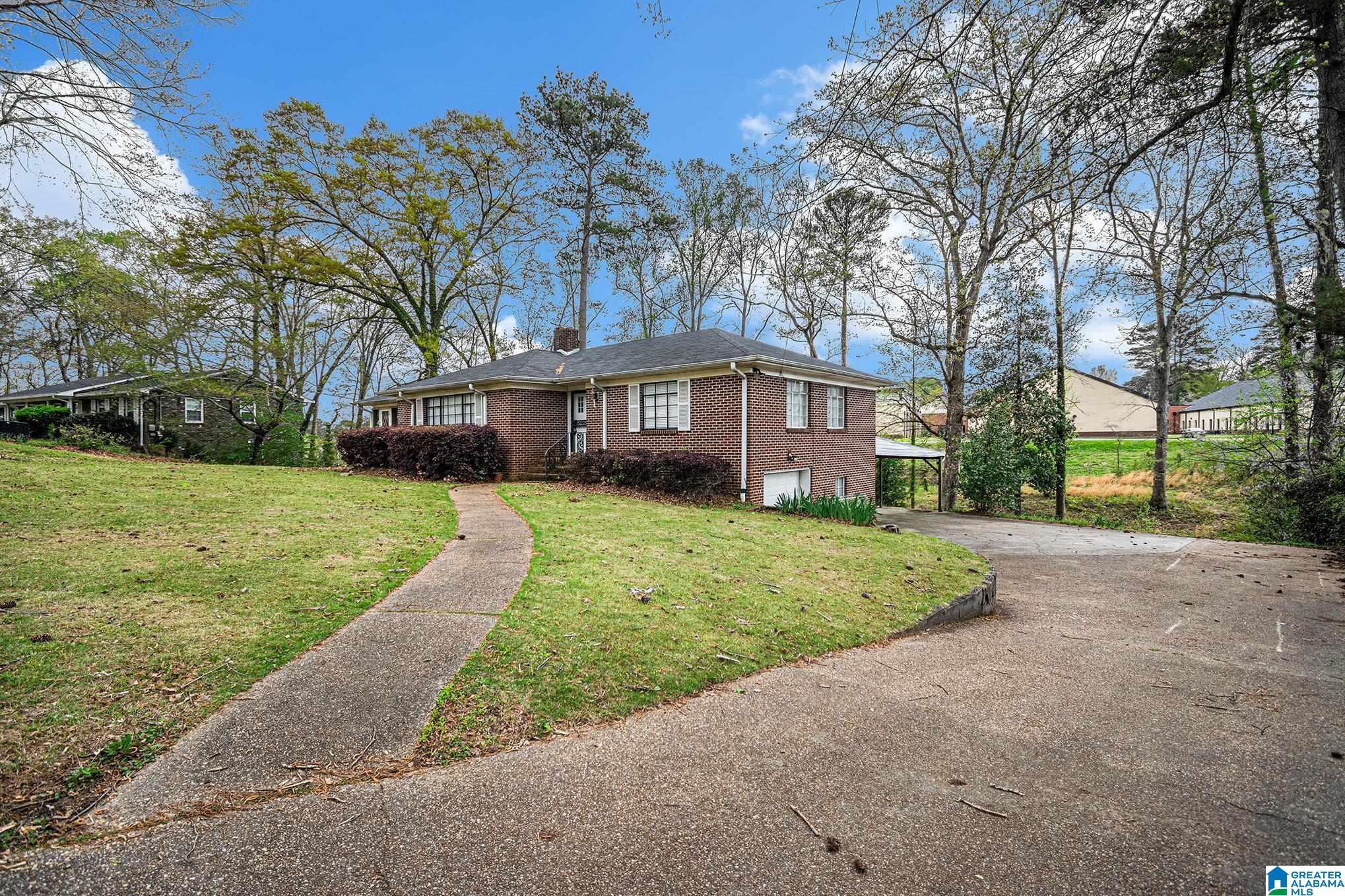 142 Kenilworth Road Bessemer, AL 35023 - Photo 2 of 38