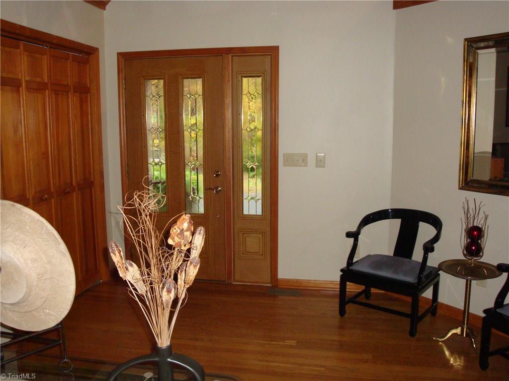 FOYER