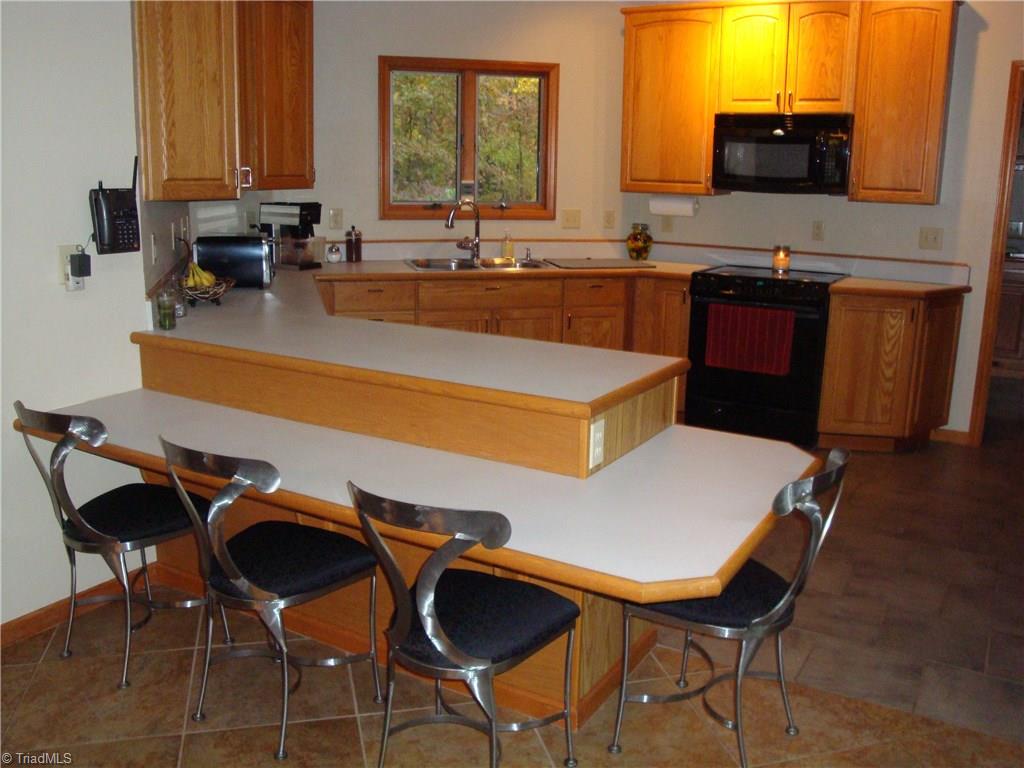 2ND KITCHEN VIEW