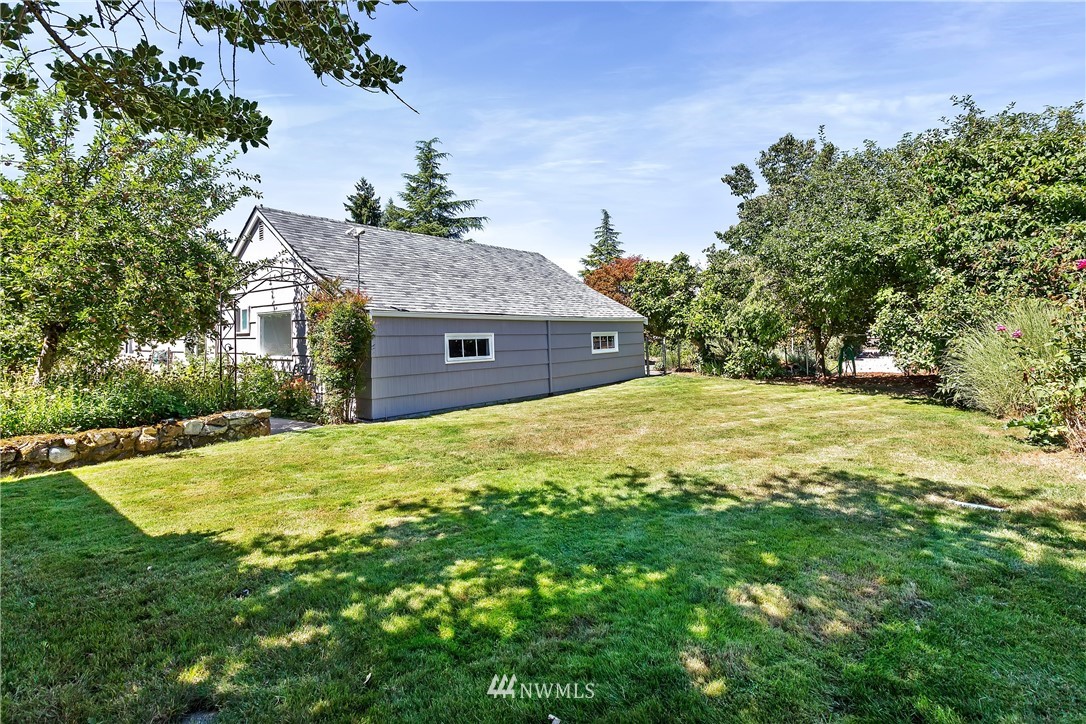 2222 Perry Avenue Bremerton, WA 98310 - Photo 8 of 39 Gallery Image 8