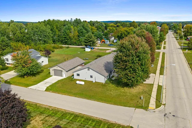 $289,900 | 1150 Schabow Street, Gresham, WI 54128