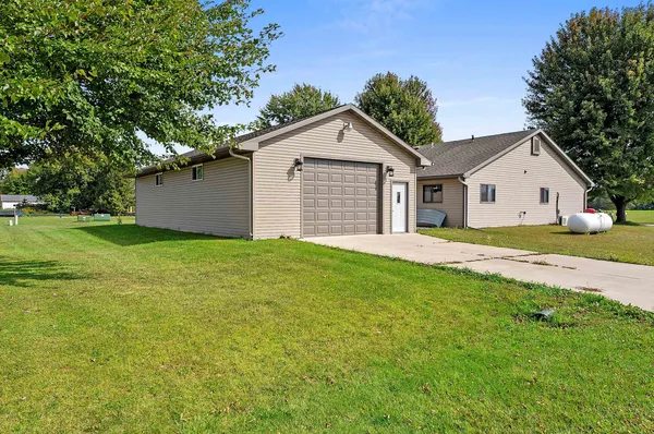 $264,900 | 1150 Schabow Street, Gresham, WI 54128