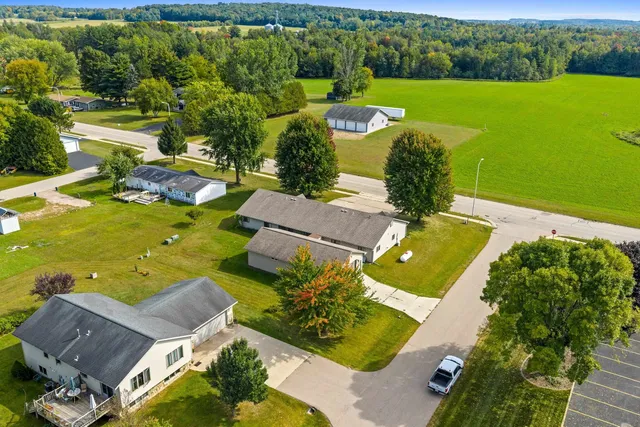 $289,900 | 1150 Schabow Street, Gresham, WI 54128