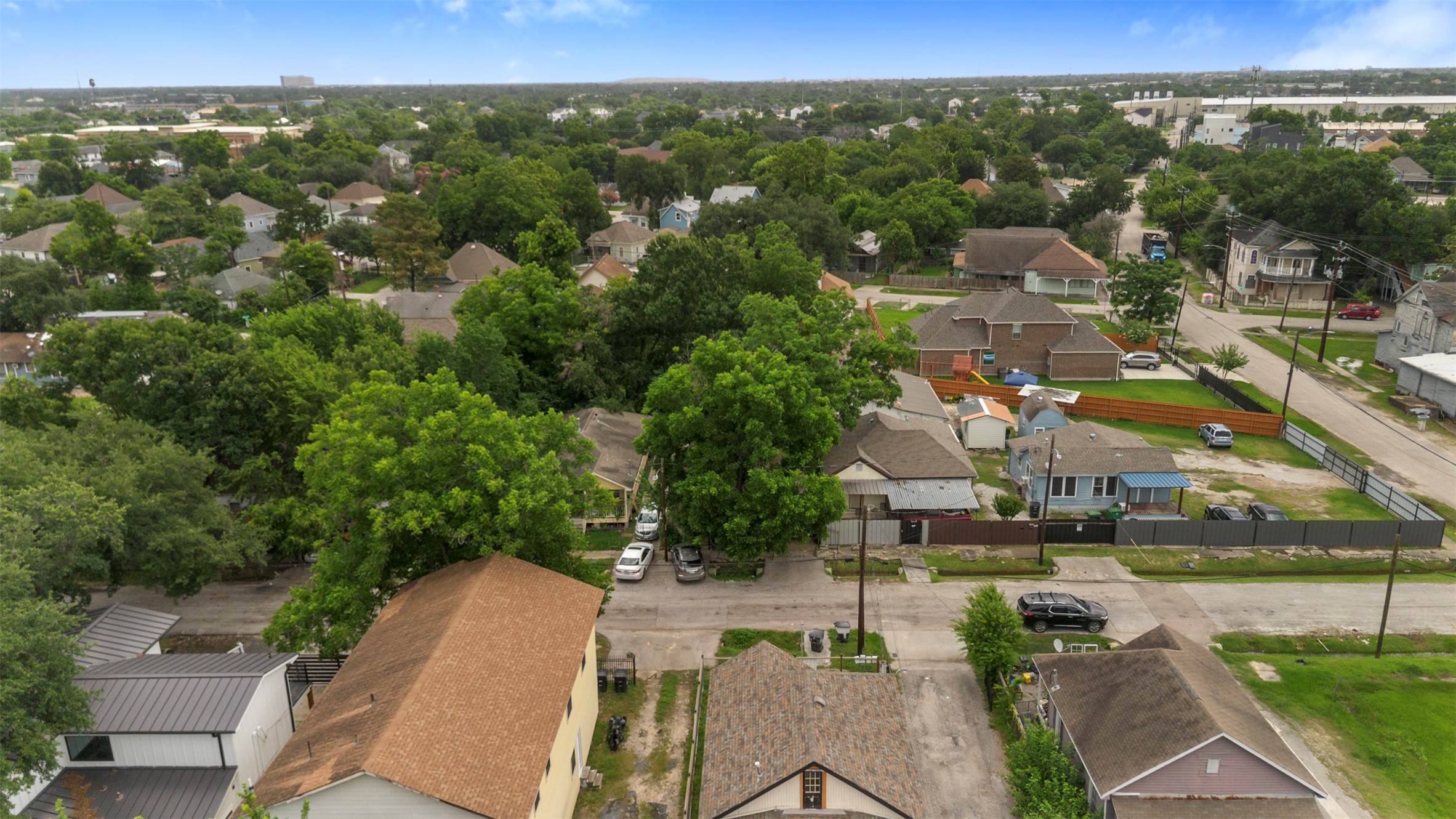 1612 Common Street Houston, TX 77009 - Photo 10 of 21