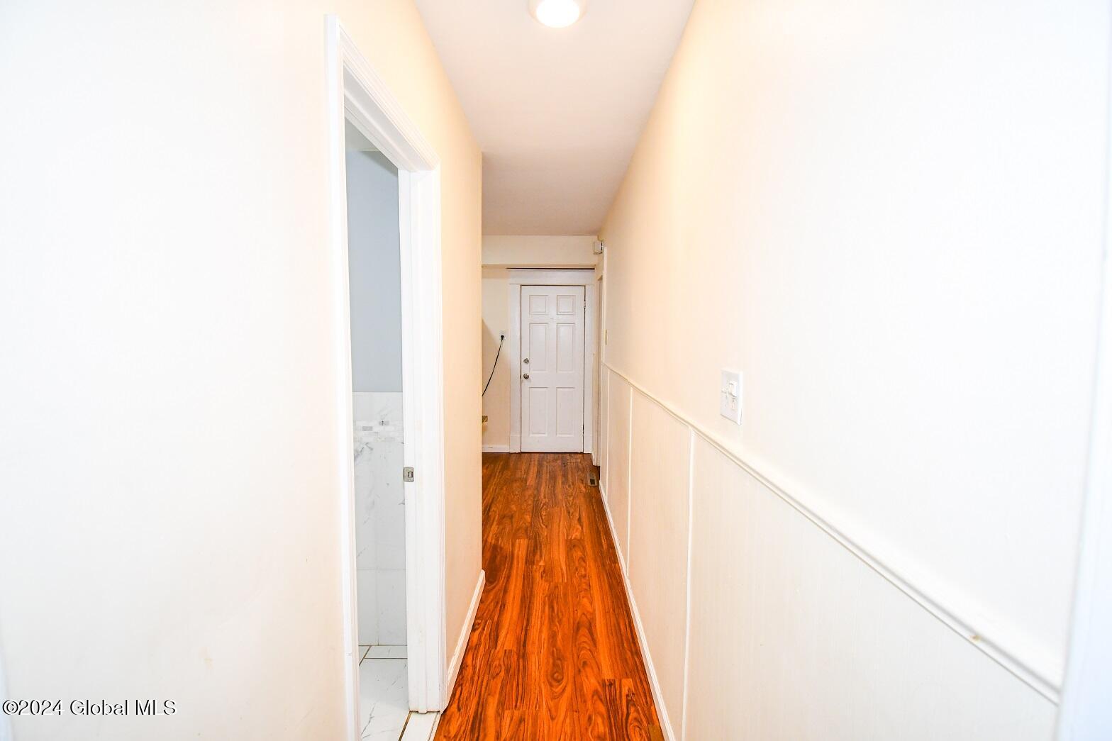 21 Hawk Street Schenectady, NY 12307 - Photo 16 of 79 DSC_8369