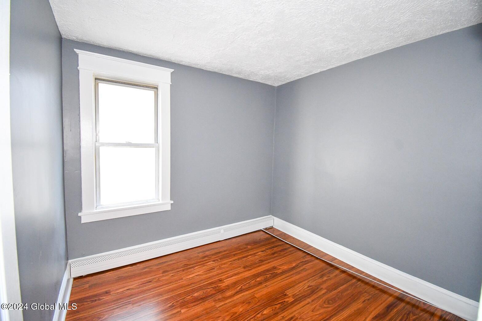 21 Hawk Street Schenectady, NY 12307 - Photo 26 of 79 DSC_8408