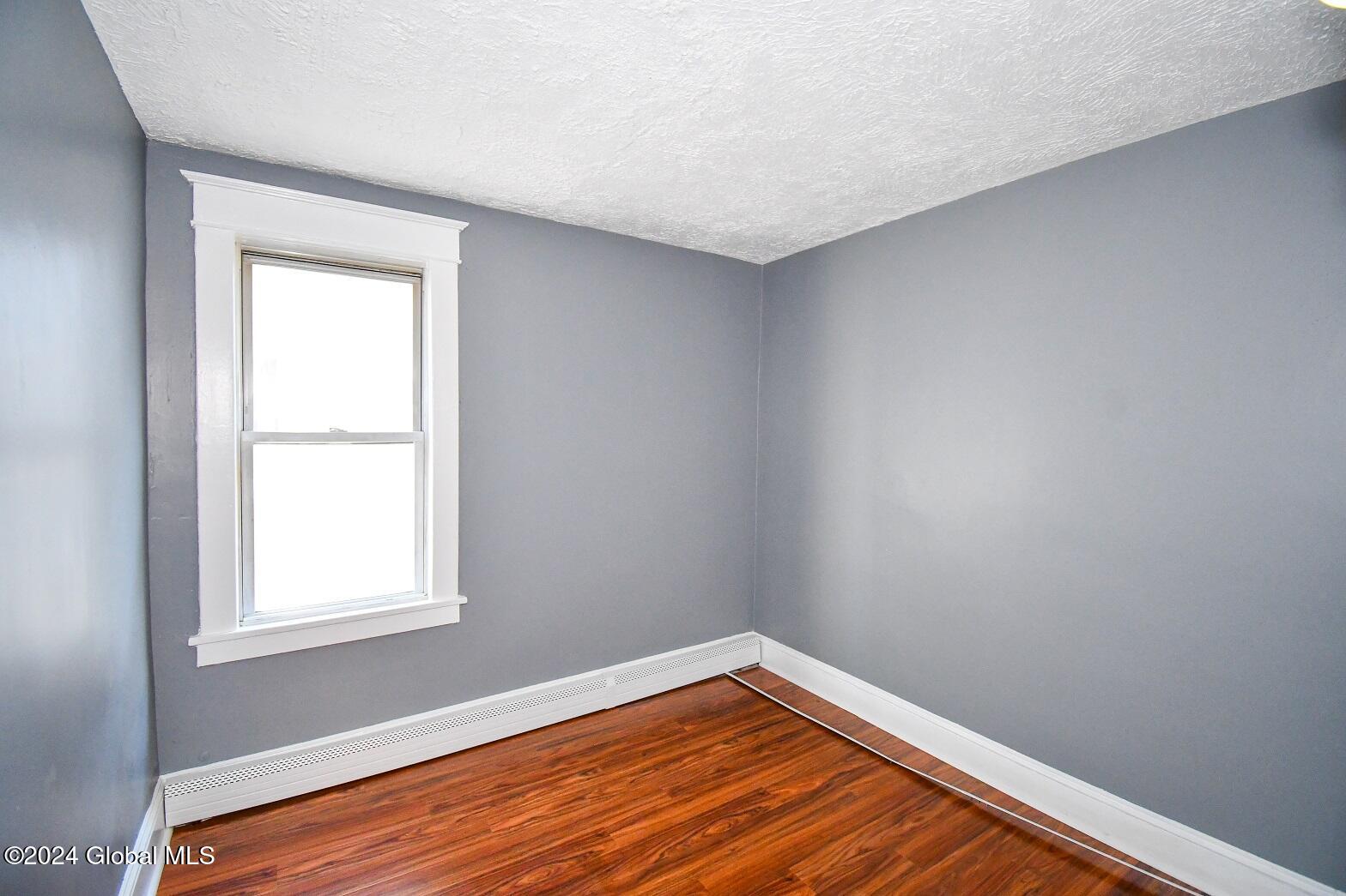 21 Hawk Street Schenectady, NY 12307 - Photo 27 of 79 DSC_8409