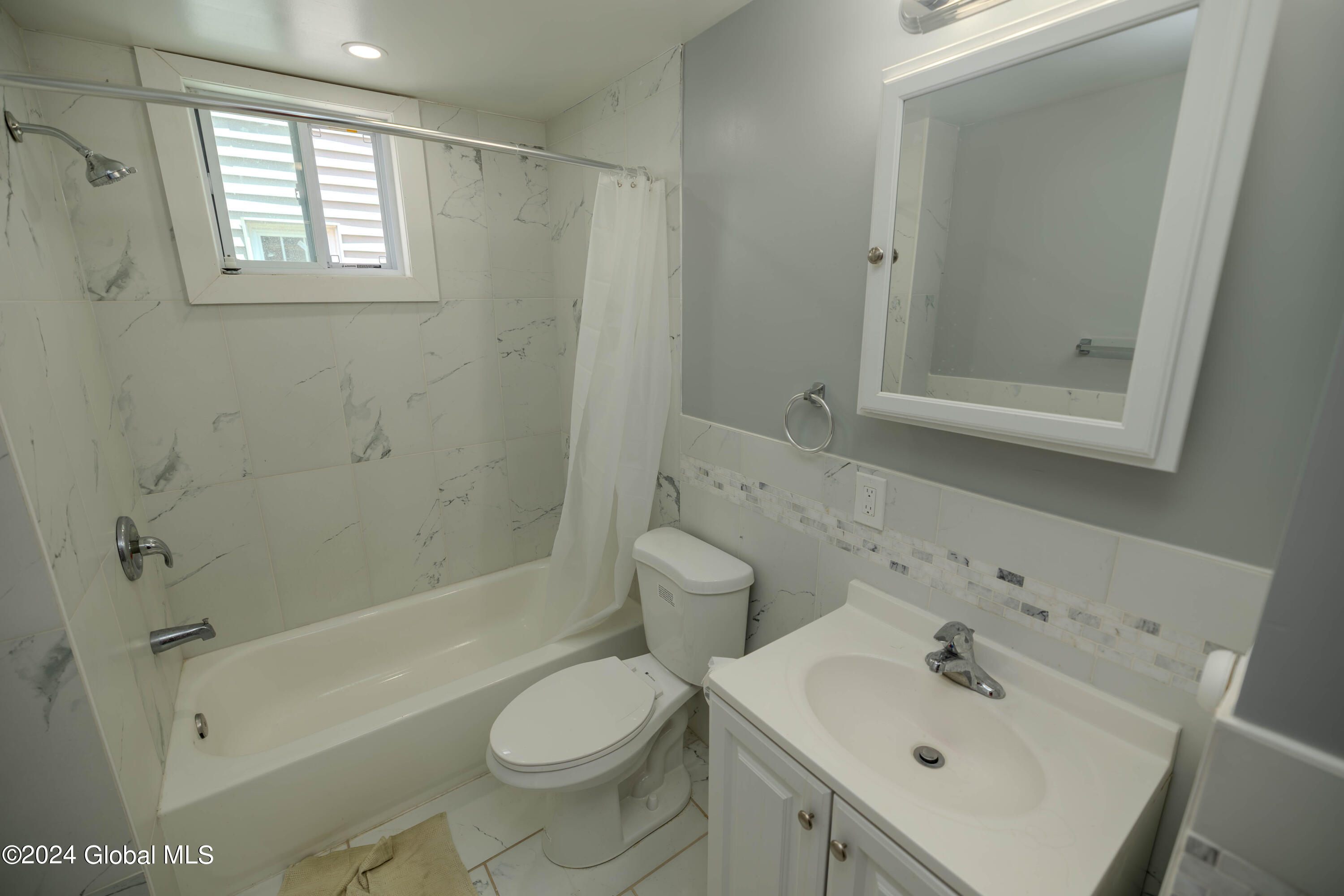 21 Hawk Street Schenectady, NY 12307 - Photo 50 of 79 #47