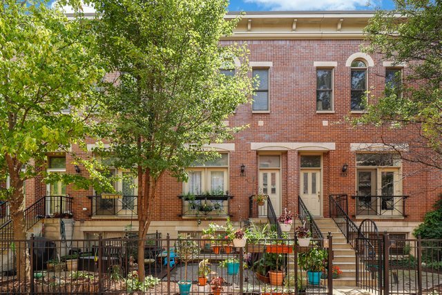 1215 West Lexington Street, Unit D Chicago, IL 60607 - Photo 1 of 39 front view of house with a tree